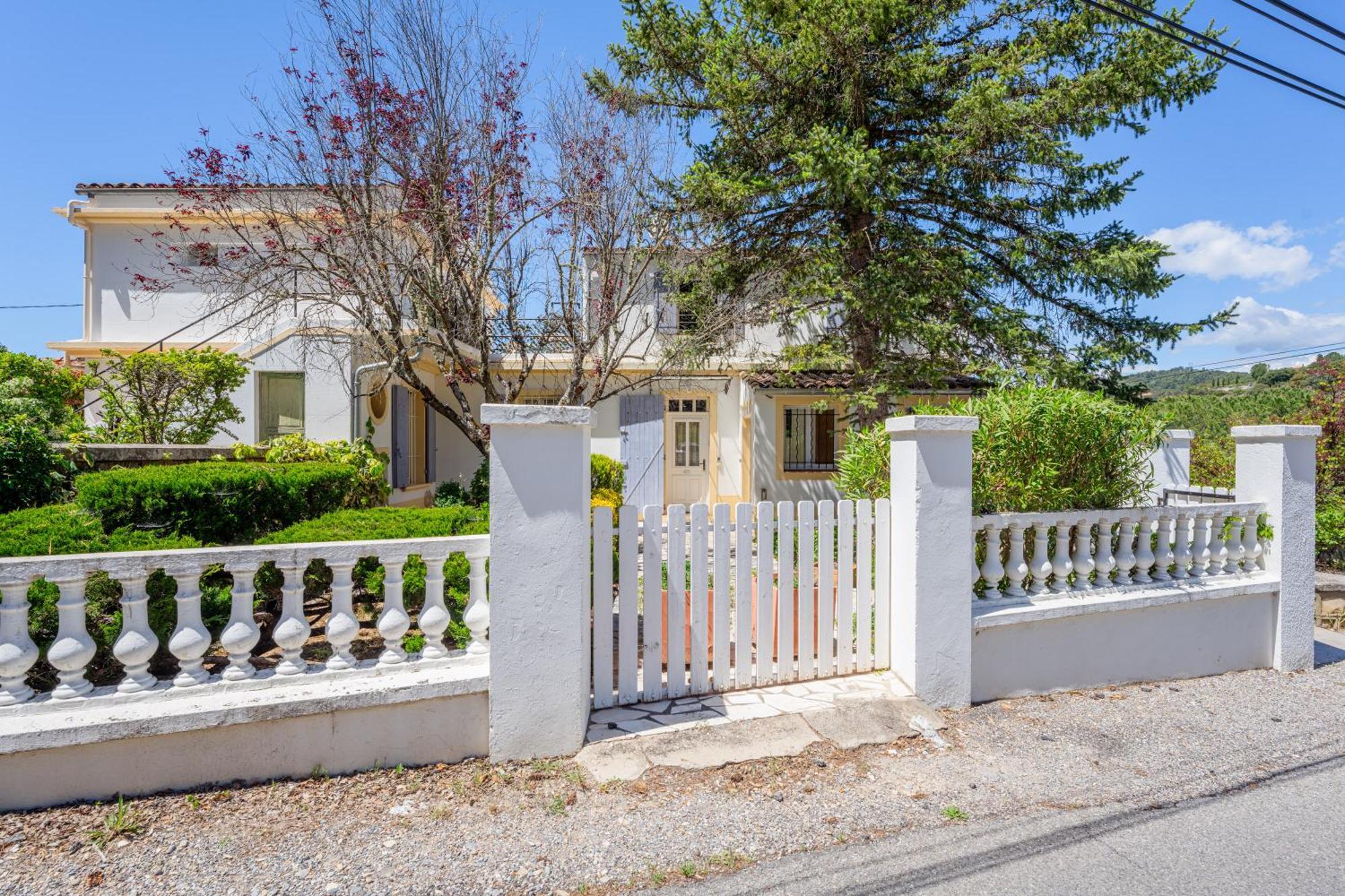 Residence Les Ecureuils Gréoux-les-Bains Exteriör bild