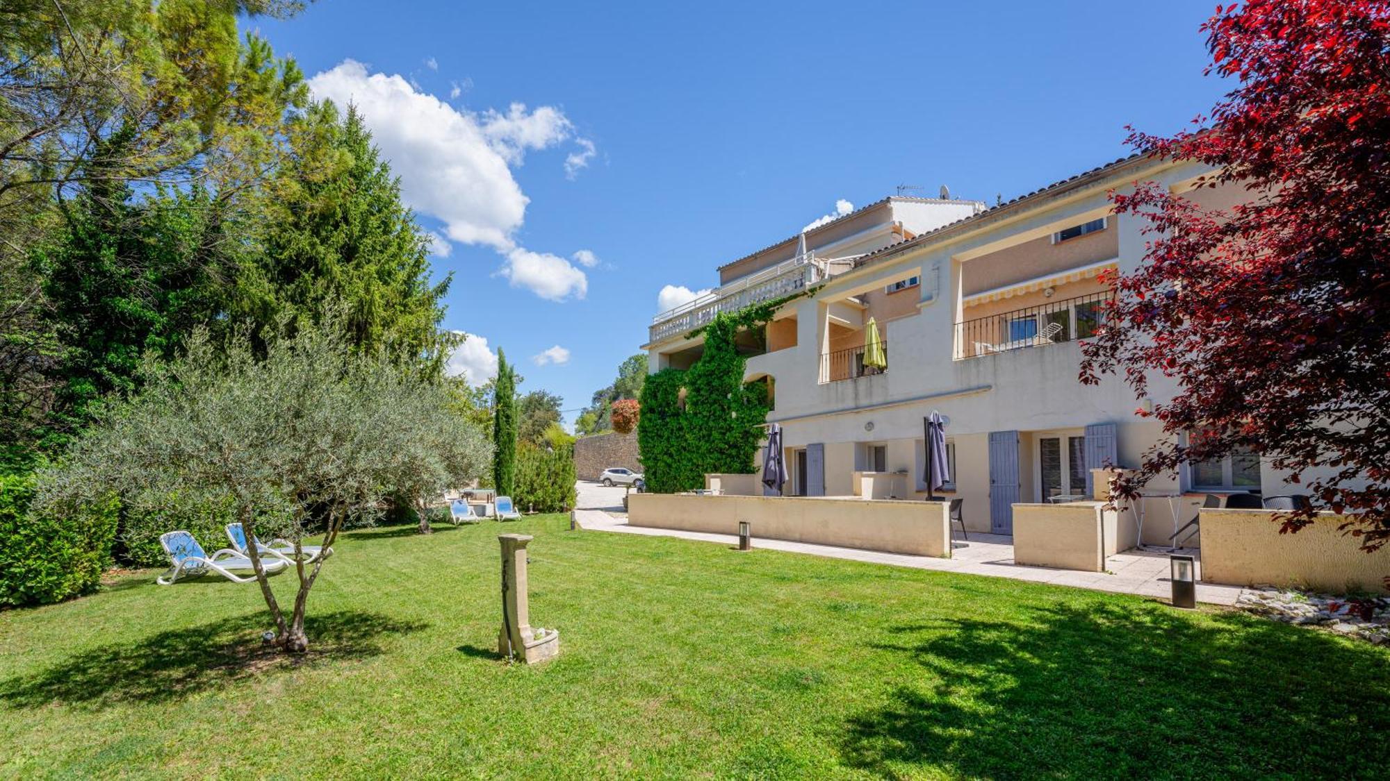 Residence Les Ecureuils Gréoux-les-Bains Exteriör bild