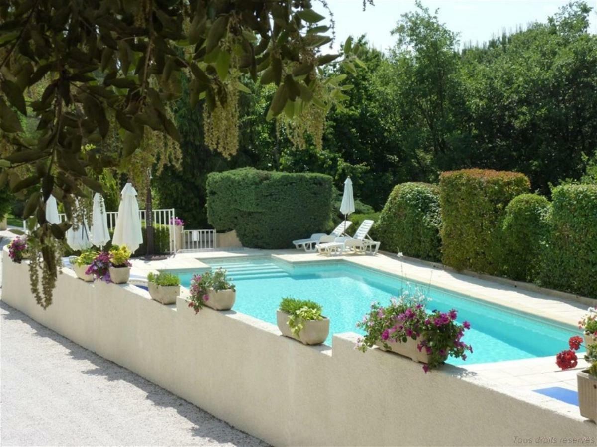 Residence Les Ecureuils Gréoux-les-Bains Exteriör bild